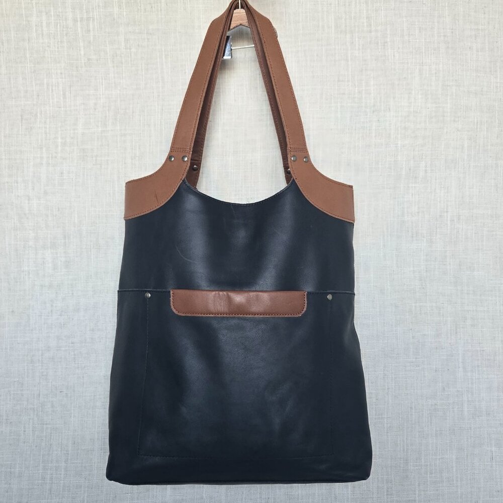 Duluth Trading Co. Black Leather & Brown Trim Zipper Lined Tote w Accessory Bag - Picture 2 of 14